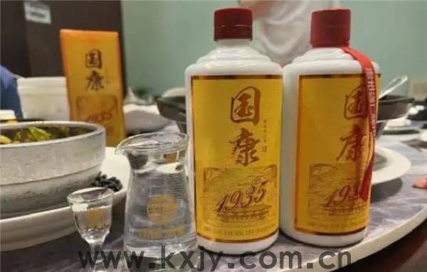 一般家庭待客用什么白酒？几款好喝不贵的平民白酒(图4)