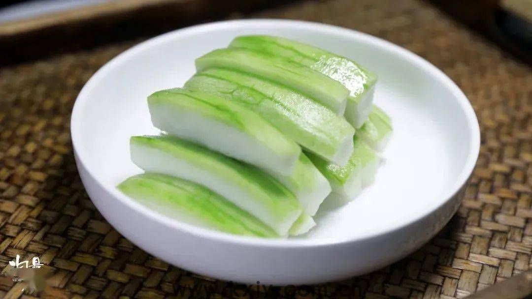 你还在用丝瓜炒蛋?换个搭配鲜出新高度(图12) 你还在用丝瓜炒蛋?换个搭配鲜出新高度(图12)