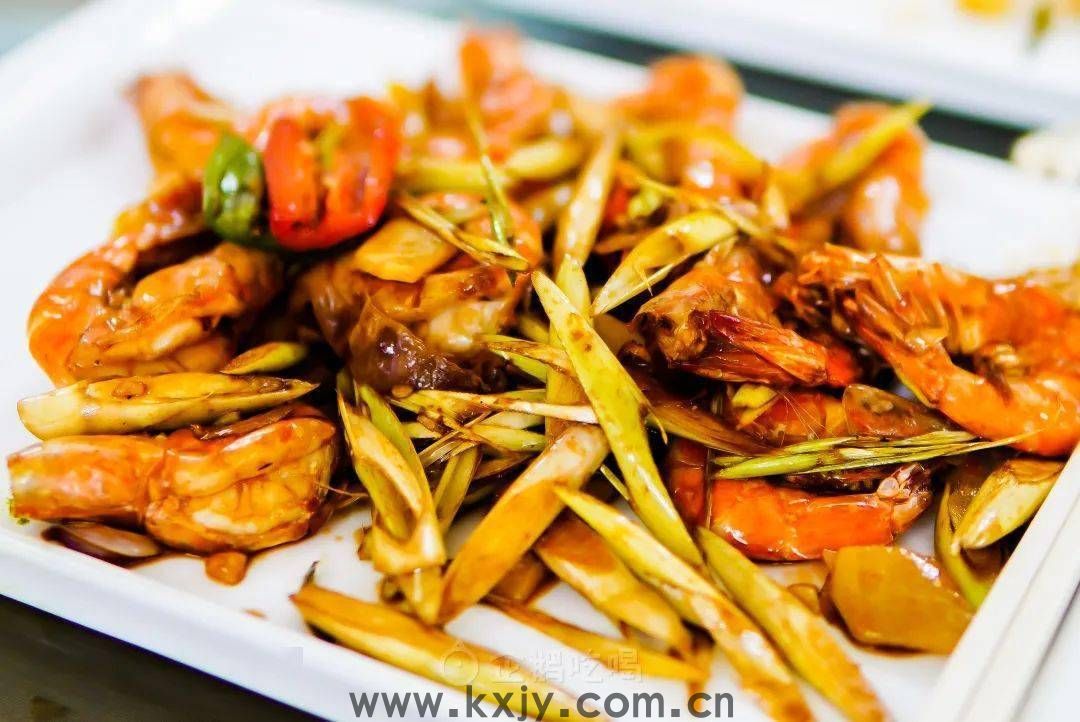 看到菜单的时候，我就决定为它坐一小时的地铁。(图15)