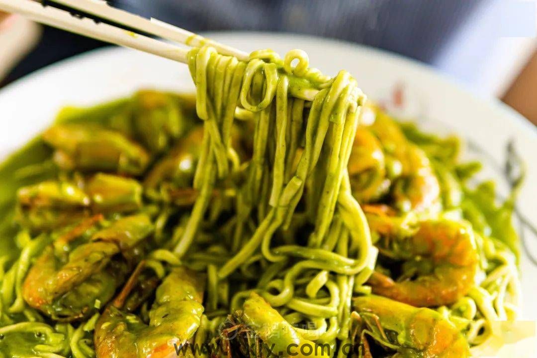 看到菜单的时候，我就决定为它坐一小时的地铁。(图12)