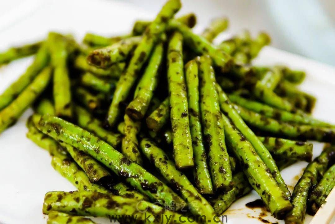 看到菜单的时候，我就决定为它坐一小时的地铁。(图13)