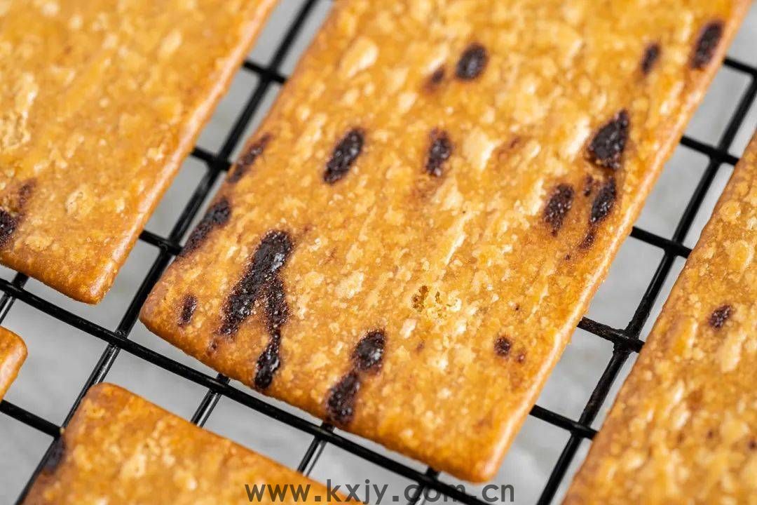 火遍全球的“丑面包”，真的好吃吗？(图8)